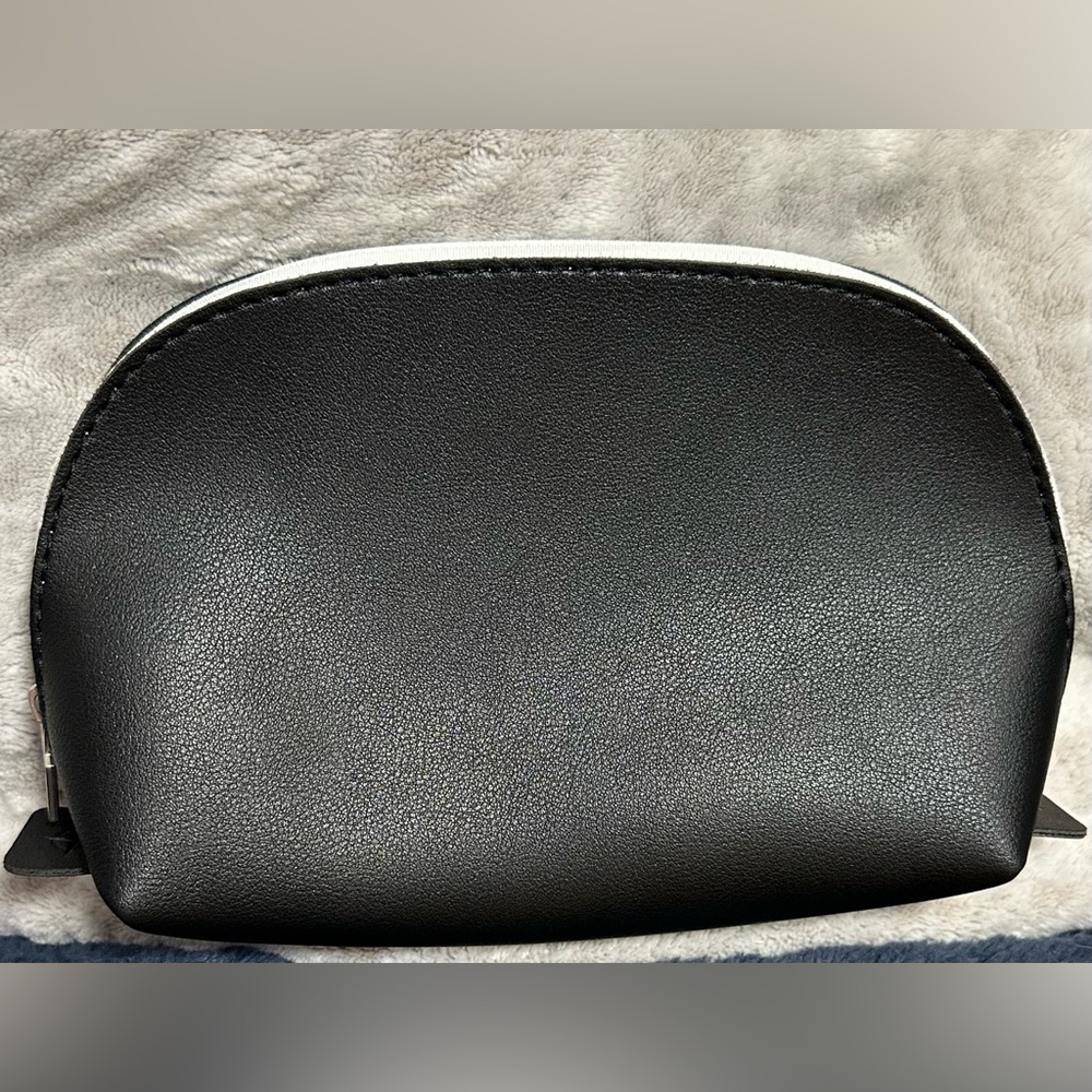 Saks Fifth Avenue Polaris Amenity Zip Makeup Toiletry Pouch exclusively UNITED - Picture 11 of 15